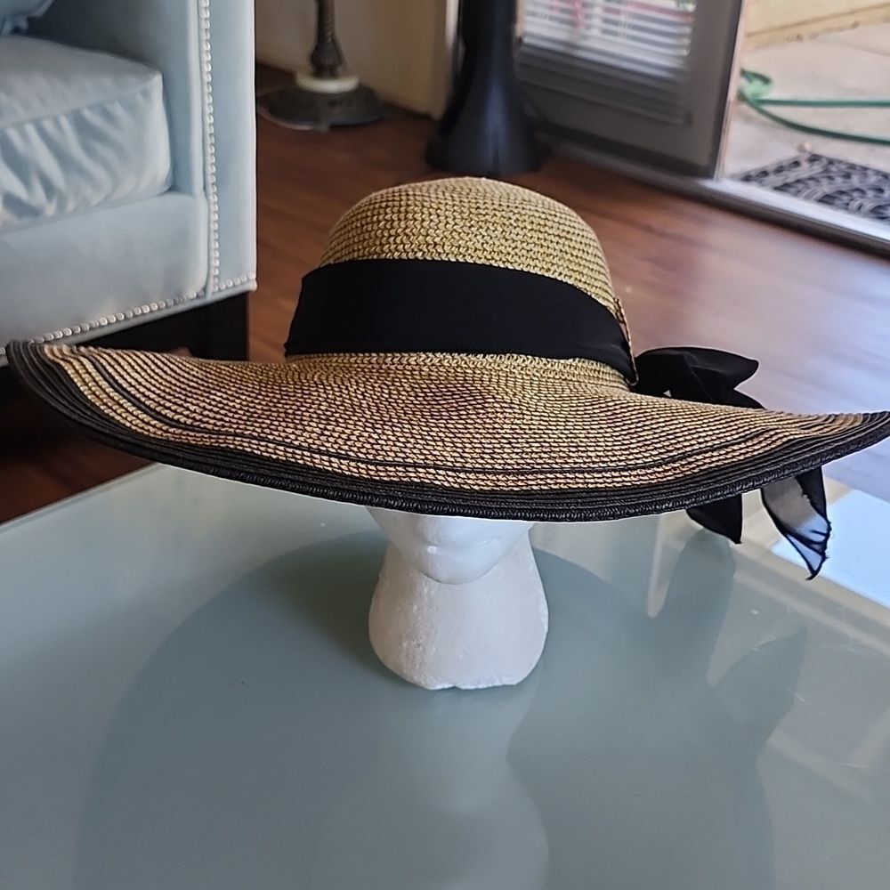 Stone Age Vacation Resort Wear Sun Hat - Picture 3 of 11
